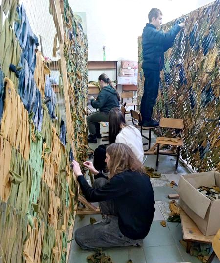 У 1004 авдиторія людно, як завше